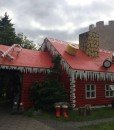 christmas-house-akureyri-north-europe-travel